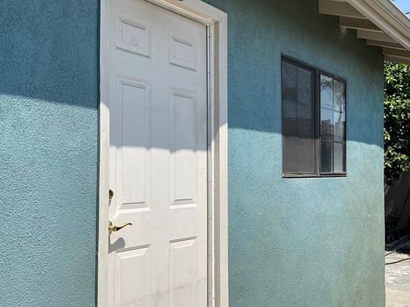 2nd image of 2439 Cudahy St Unit B
