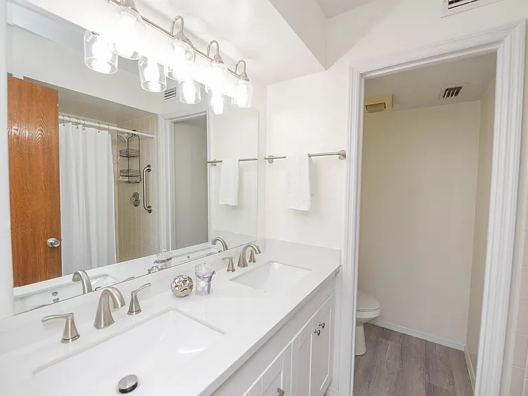 7050 N Highway 1 #103 — Photo 23