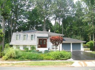 1928 Birchwood Park Dr N, Cherry Hill, NJ 08003