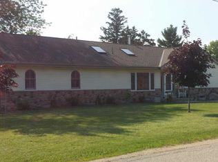 W290N7881 Park Dr, Hartland, WI 53029