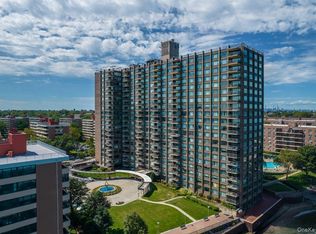 166-25 Powells Cove Boulevard #17F, Beechhurst, NY 11357