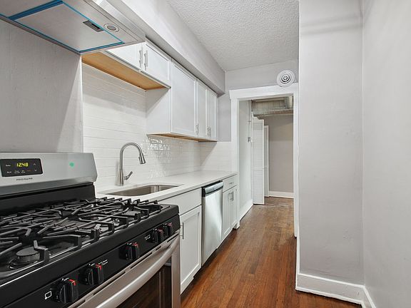4th image of 410-416 E 41st St #1S