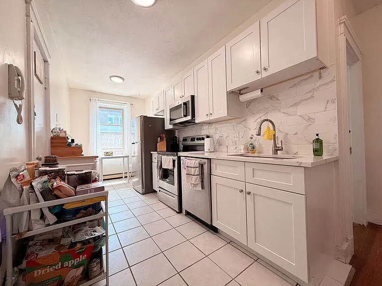 8 Ransom Rd #8R — Photo 3