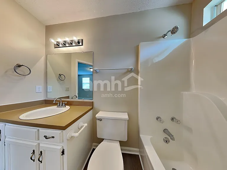 5711 Briarwick Ct — Photo 10