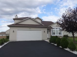 3505 Stone Creek Dr, Joliet, IL 60435