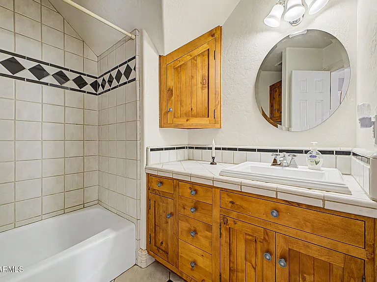 1935 E Tanya Rd — Photo 32