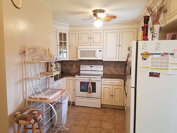2nd image of 370 Koogler Dr NW
