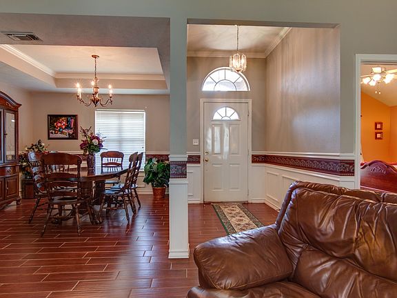 4th image of 5902 Summerwood Ln