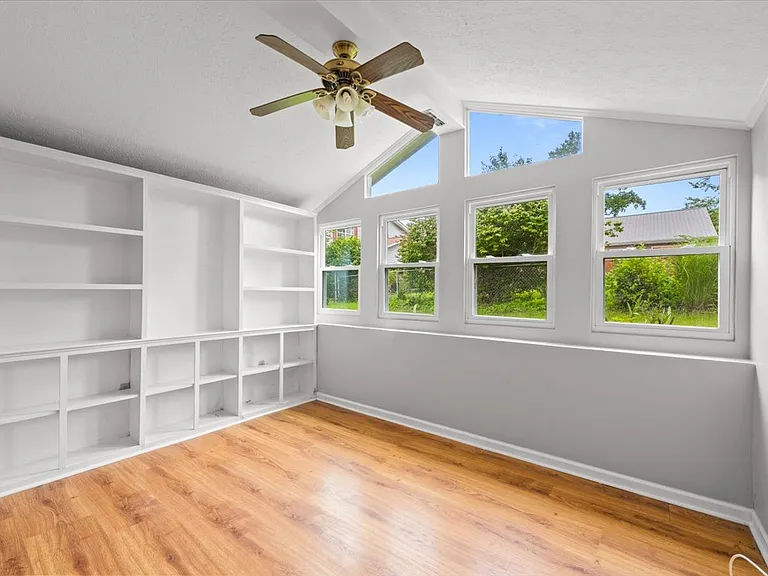 119 Newberry Cir — Photo 29