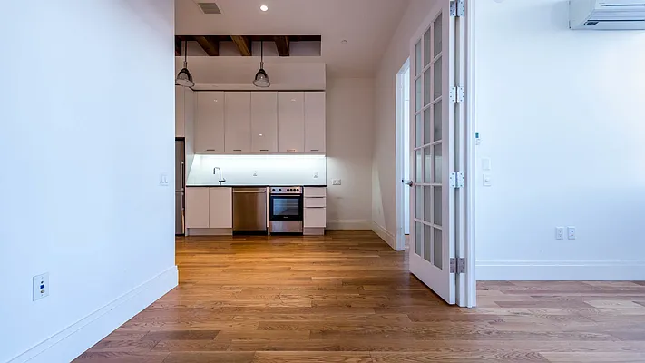 Rented by Nooklyn NYC LLC | media 18