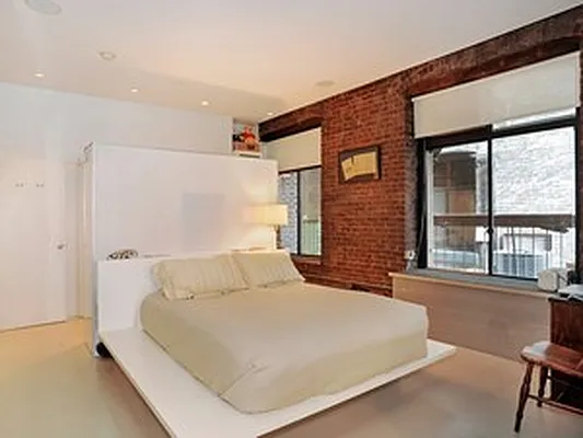 Sold by Corcoran | media 14