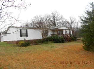 1702 Bloomfield Rd, Charlotte Court House, VA 23923