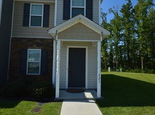 423 Falls Cv, Jacksonville, NC 28546