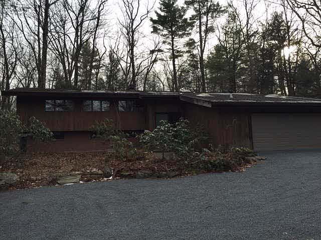 1st image of 4 Stonegate Dr
