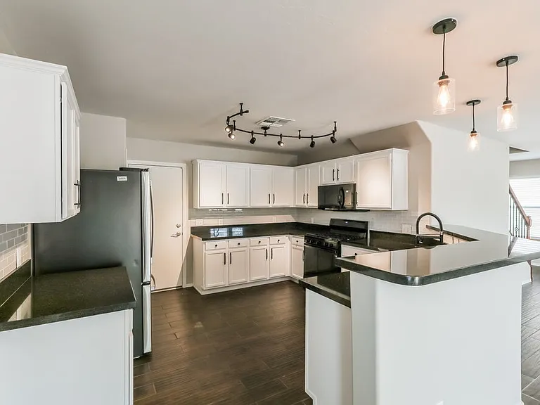 6907 S Goshawk Dr — Photo 6