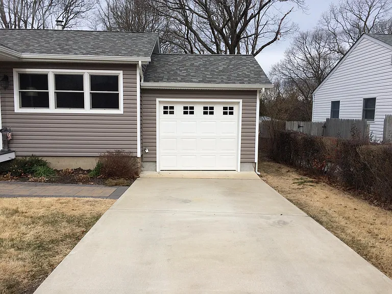 43 Soundview Ave — Photo 5