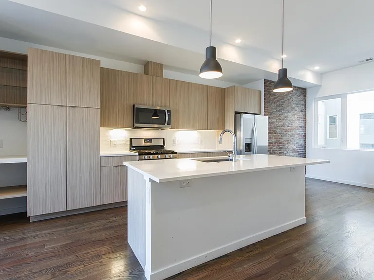 3127 W 18th Ave — Photo 4