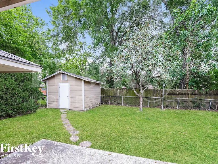 4610 Anice St — Photo 15