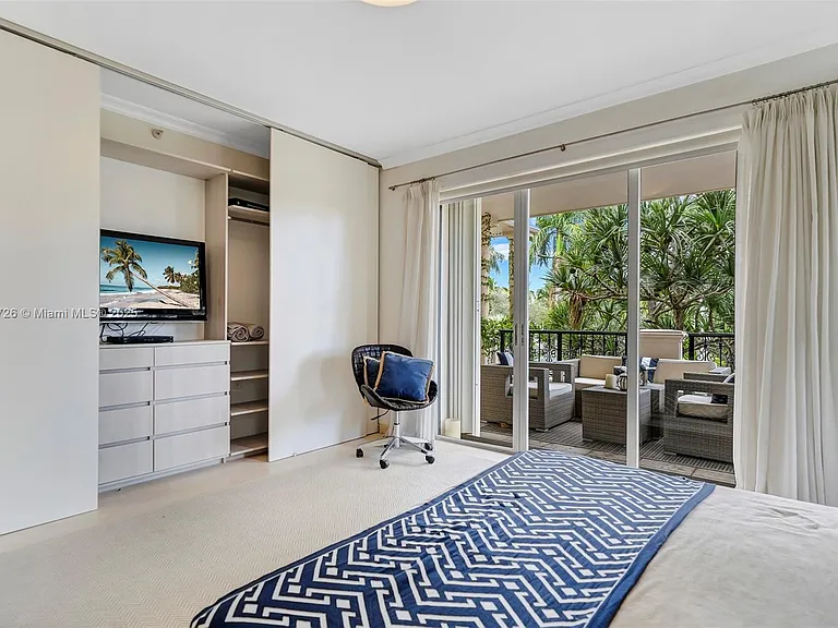 19227 Fisher Island Dr #19227 — Photo 21