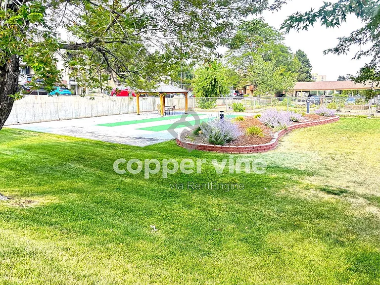 499 Wright St #202 — Photo 27