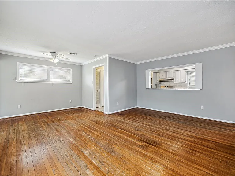 5237 Maple St — Photo 8