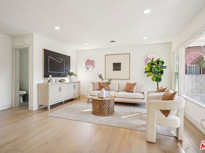 2230 S Cloverdale Ave, Los Angeles, CA, 90016