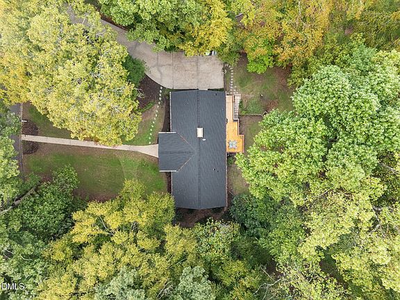 4th image of 4902 Carteret Dr