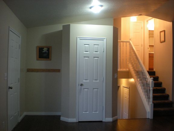 4th image of 636 S Goosenest Dr