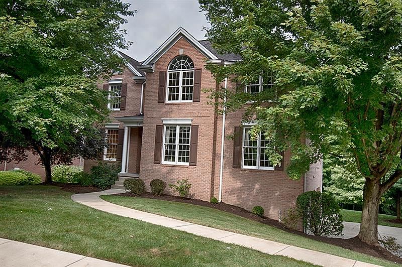 1st image of 129 Oakview Dr