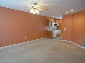 3rd image of 301 Stratford Ct