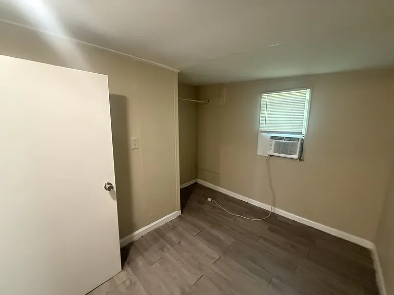 314 N Nueces #C — Photo 10