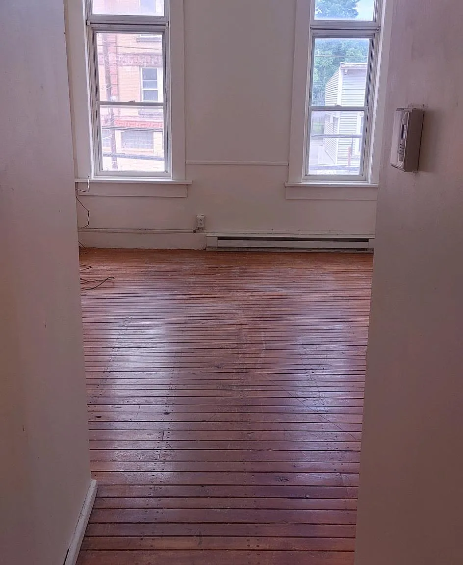 3 bed, 1200 sqft, $950 — Photo 4