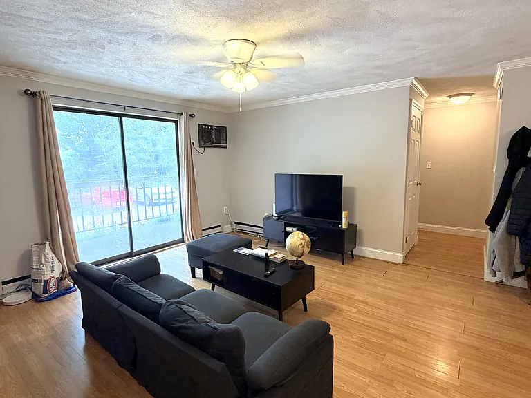 52 S Walnut St #4 — Photo 7