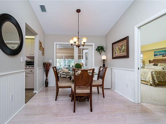5th image of 2 Bunker Cir