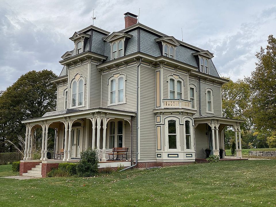 1st image of 939 Hillcrest Dr