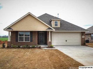 71 Olde Dogwood Trl, Decatur, AL 35603