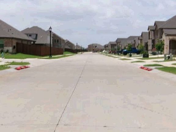 Exterior Neighborhood (street photo)