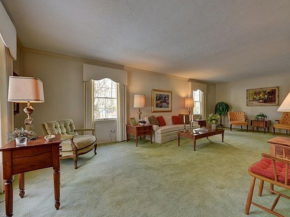 4th image of 31509 Aldrich Dr