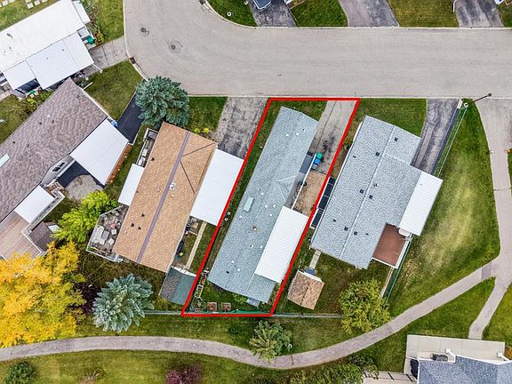 3rd image of 99 Arbour Lake Rd NW #142