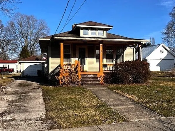 109 S Cedar St, Geneva, OH 44041