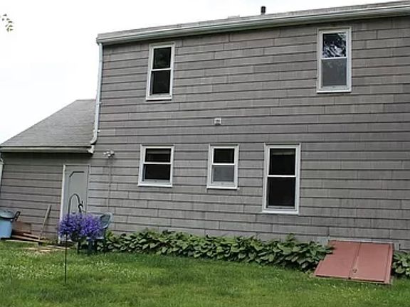 4th image of 137 Channing Ave