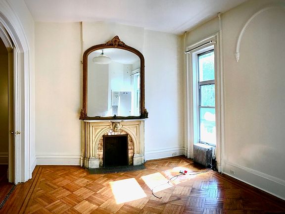5th image of 149 Saint James Pl #2