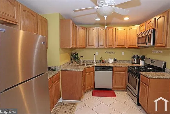 3 bed, $2,500 — Photo 2