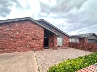 2102 Camelot Dr, Enid, OK 73703