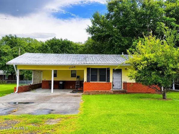 1706 W Port St, Abbeville, LA 70510