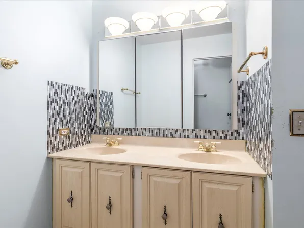 1705 Harmon Cove Tower image 29 of 49