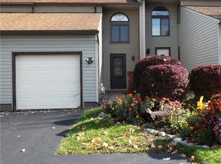 113 Lookout Cir, Syracuse, NY 13209