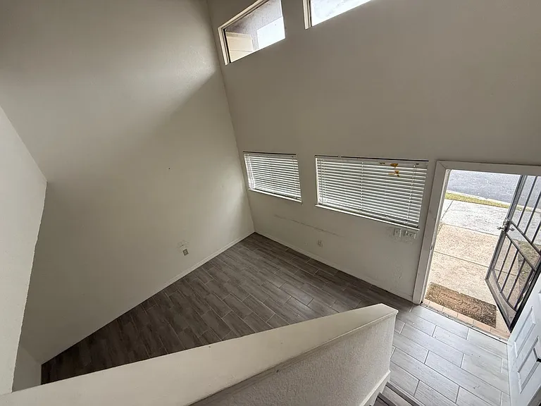 3977 Crayrich Cir #C-1 — Photo 3