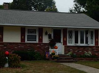 9 Carlton Pl, West Warwick, RI 02893