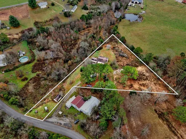 265 Center Point Acres N, Walling, TN 38587